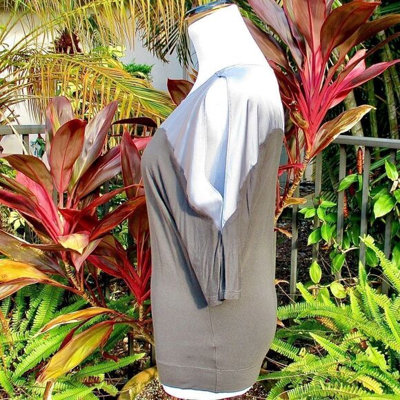 🍍3/$15🍍 Express Cold Shoulder 3/4 Sleeve Dolman Top - Picture 2 of 6